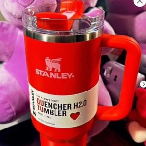 Red valentines edition Stanley